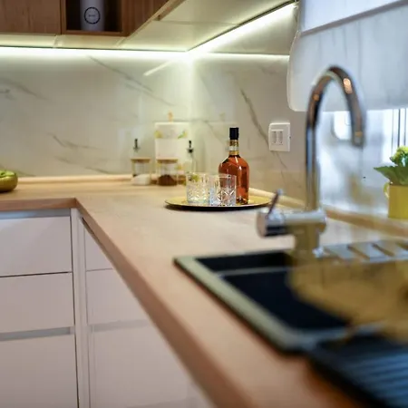 Family Amare Lägenhet *