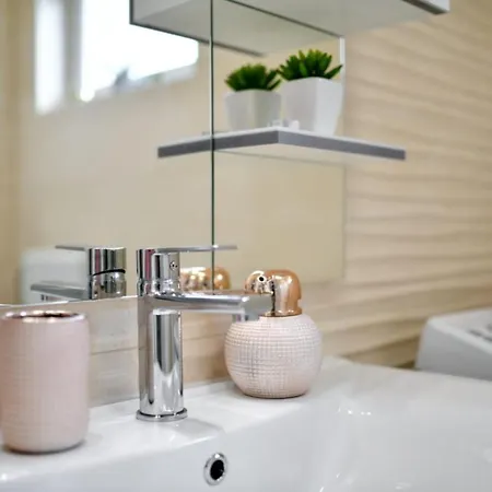 Family Amare Lägenhet *