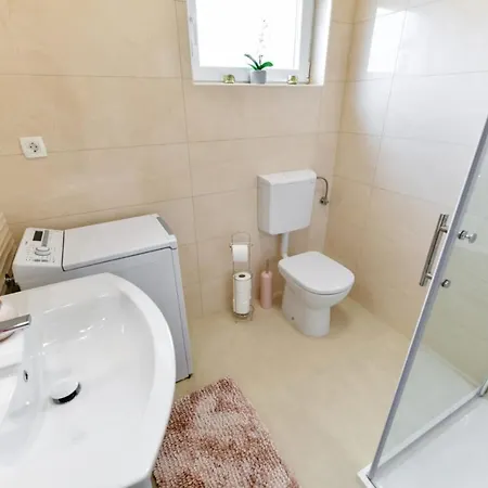 Lägenhet Family Amare Zadar