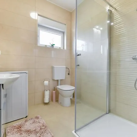 Lägenhet Family Amare Zadar